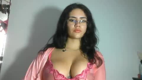 Snapshot of candisara chatting on 06.10.26 candisara online show from 06.10.26