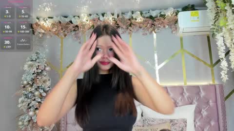 Snapshot of candy_beck chatting on 12.21.24 Candy Beck online show from 12.21.24