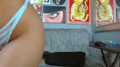 Snapshot of candy_biitch chatting on 09.24.25 Candy biitch online show from 09.24.25