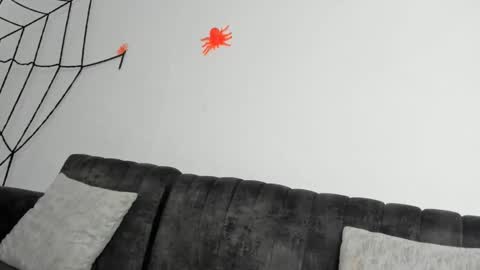 Snapshot of candy_cumy1 chatting on 10.18.25 Dayan Camila online show from 10.18.25