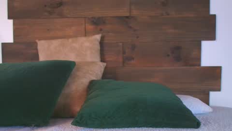 Jolie online show from 10.25.25