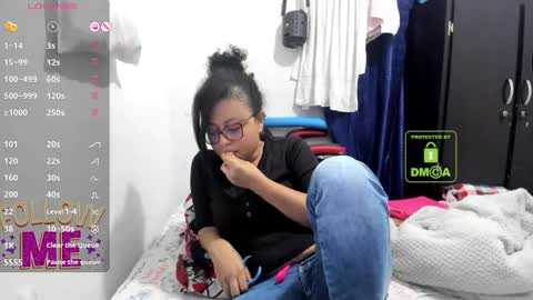 Snapshot of candy_val chatting on 09.25.25 candy_val online show from 09.25.25