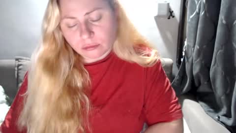 Laura online show from 02.11.25