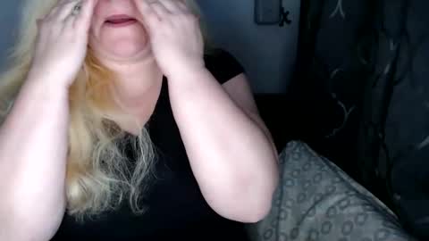 Laura online show from 03.09.25