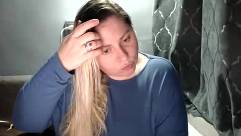 Laura online show from 10.25.25