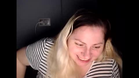 Laura online show from 11.28.25