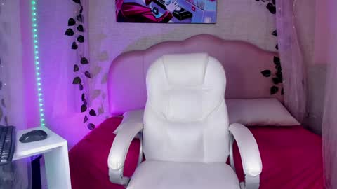 Snapshot of candycuckol chatting on 12.15.24 Candy online show from 12.15.24