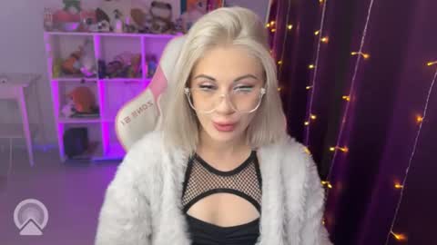 You can call me HH online show from 09.21.25