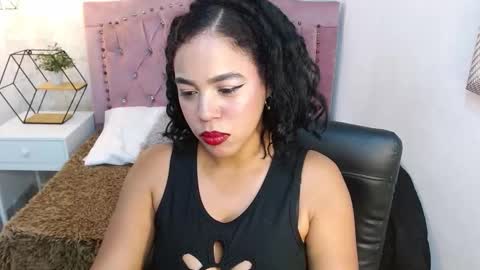 Snapshot of candyhot_tk chatting on 10.15.25 candy online show from 10.15.25