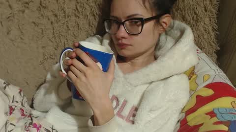 Snapshot of candylady13 chatting on 02.18.25 say meow and send tips  online show from 02.18.25