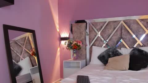 candyluxury_ online show from 02.17.25