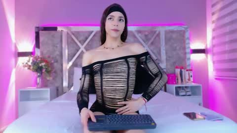 candyluxury_ online show from 05.14.26