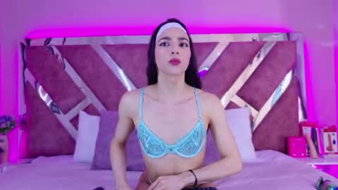 candyluxury_ online show from 05.19.26