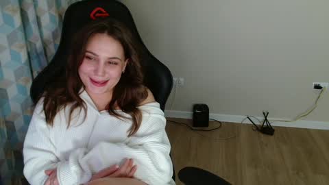 Snapshot of candymini chatting on 02.26.25 candymini online show from 02.26.25