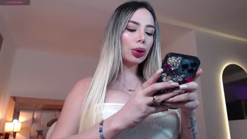 Shenoa Jimenez online show from 01.10.25