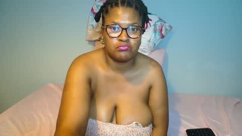 Snapshot of candyyumsaerolaxx chatting on 05.26.26 candyyumsaerolaxx online show from 05.26.26