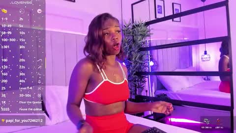 Snapshot of candyyvega chatting on 10.20.25 candyyvega online show from 10.20.25