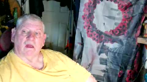 Snapshot of canoelicker69 chatting on 04.09.26 canoelicker69 online show from 04.09.26