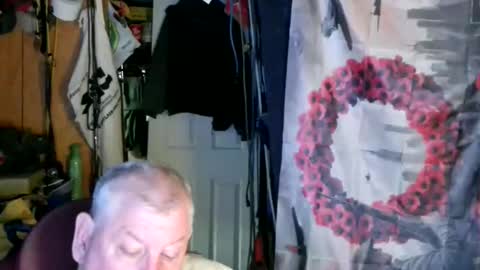 Snapshot of canoelicker69 chatting on 04.14.26 canoelicker69 online show from 04.14.26