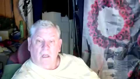 Snapshot of canoelicker69 chatting on 05.01.26 canoelicker69 online show from 05.01.26