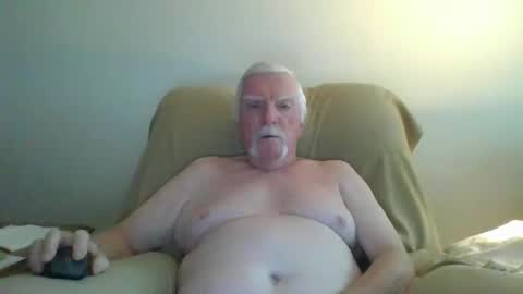 Snapshot of capecod21 chatting on 12.08.24 capecod21 online show from 12.08.24