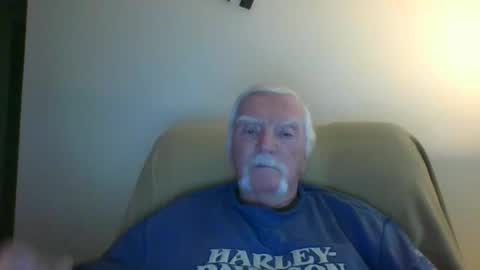 Snapshot of capecod21 chatting on 12.27.24 capecod21 online show from 12.27.24