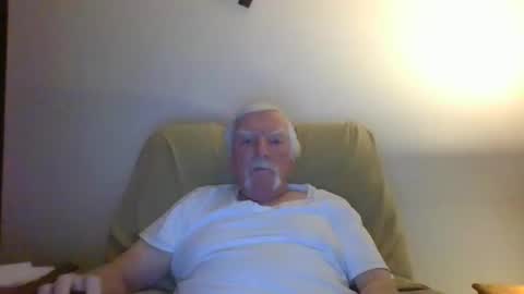 Snapshot of capecod21 chatting on 01.11.25 capecod21 online show from 01.11.25