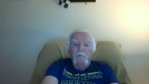 Snapshot of capecod21 chatting on 02.02.25 capecod21 online show from 02.02.25