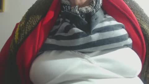 Snapshot of capitanfuturo44 chatting on 02.16.25 Cinzia  ex regina  online show from 02.16.25