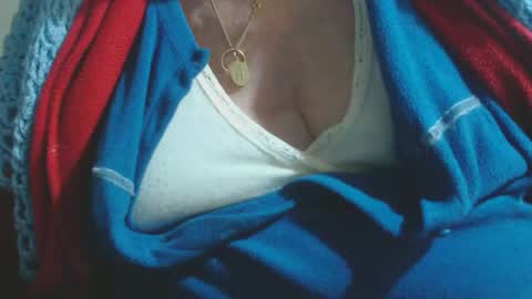 Snapshot of capitanfuturo44 chatting on 10.10.25 Cinzia  ex regina  online show from 10.10.25