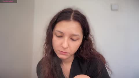 Snapshot of cappuccinokiss chatting on 01.11.25 Emma online show from 01.11.25