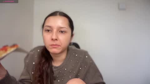 Snapshot of cappuccinokiss chatting on 02.06.25 Emma online show from 02.06.25