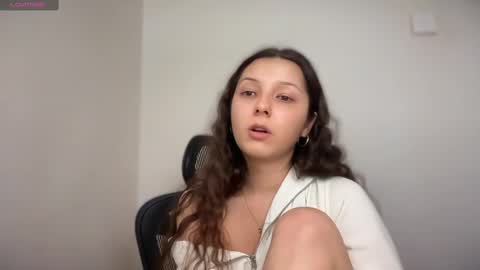 Snapshot of cappuccinokiss chatting on 02.20.25 Emma online show from 02.20.25