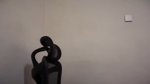 Snapshot of cappuccinokiss chatting on 10.20.25 Emma online show from 10.20.25
