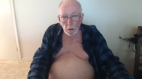 Snapshot of capt5105 chatting on 03.22.26 capt5105 online show from 03.22.26