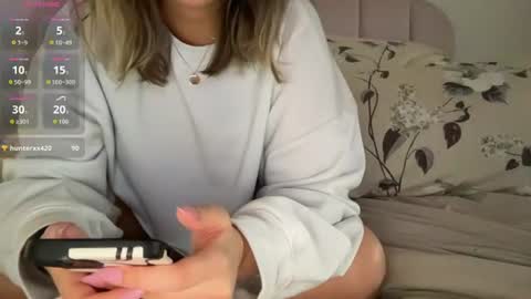 Snapshot of carabou11 chatting on 06.09.26 Cara Bou online show from 06.09.26