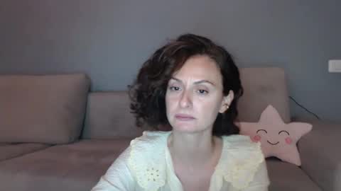 Snapshot of carakat chatting on 09.29.25 carakat online show from 09.29.25