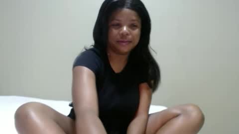 Snapshot of caramelbbe chatting on 04.27.26 fifi online show from 04.27.26