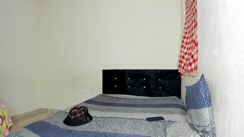 Carlos and Cristian  online show from 01.23.25