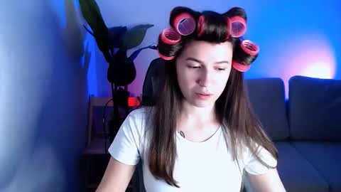 Mary online show from 11.30.25