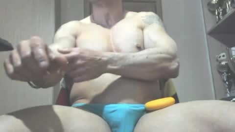 Snapshot of carin_the_body chatting on 04.19.26 Laz online show from 04.19.26