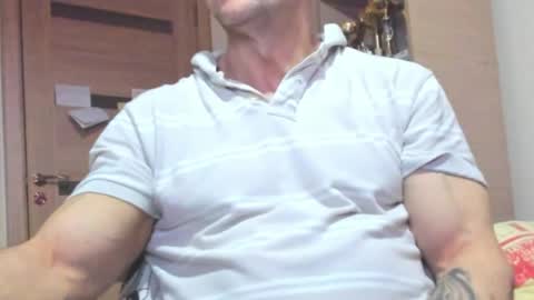 Snapshot of carin_the_body chatting on 05.18.26 Laz online show from 05.18.26