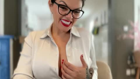 Carla Connor online show from 10.08.25