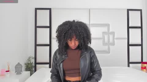 Snapshot of carlamarcuzzi chatting on 01.11.26 Carla online show from 01.11.26