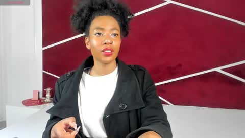 Snapshot of carlamarcuzzi chatting on 01.14.26 Carla online show from 01.14.26