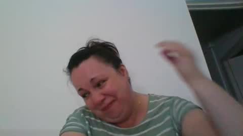 Snapshot of carlaruth chatting on 09.10.25 Carlaruth online show from 09.10.25