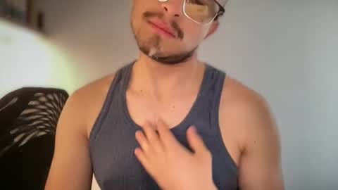 Snapshot of carlcarlinches4 chatting on 12.01.25 carlcarlinches4 online show from 12.01.25