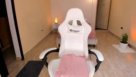 Alejandra online show from 02.02.25