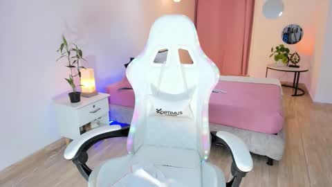 Alejandra online show from 03.06.26