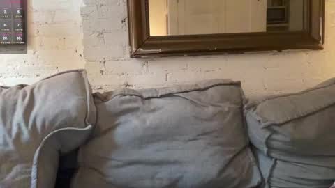 carlhung 69 hairy friends gay bi online show from 02.13.25